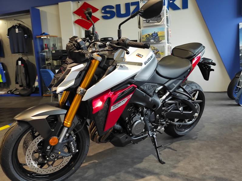 SUZUKI GSX-S 1000