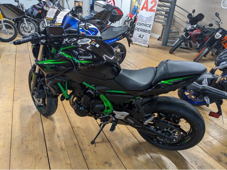 KAWASAKI Z 650 (47.5CV) 875 KMS 