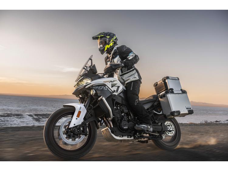 CF MOTO 800 MT ES