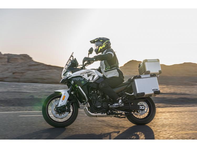 CF MOTO 800 MT ES