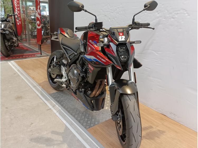 SUZUKI GSX-8S