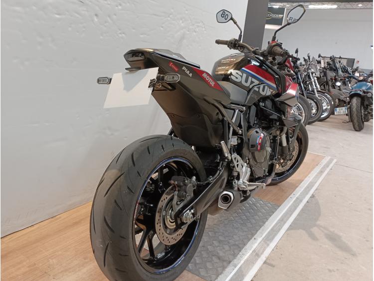 SUZUKI GSX-8S