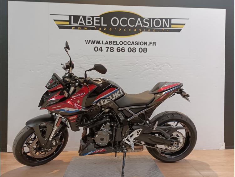 SUZUKI GSX-8S