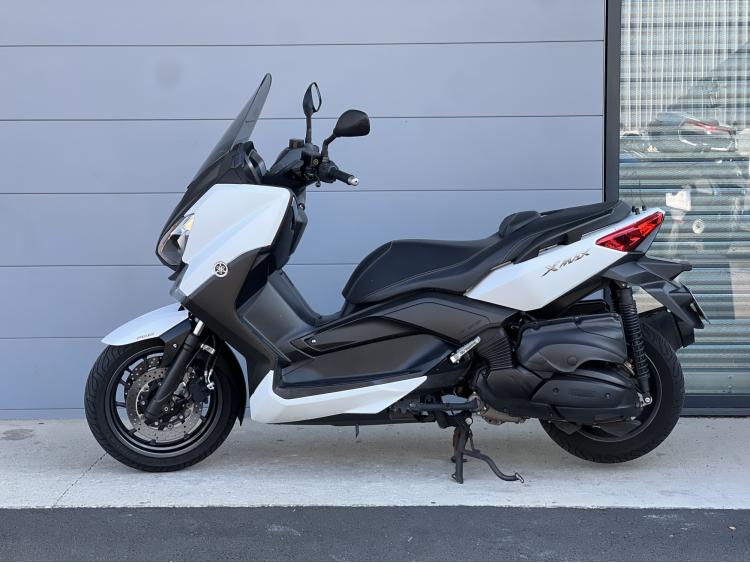 YAMAHA X-MAX 400 ABS