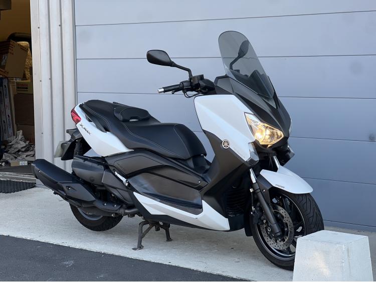 YAMAHA X-MAX 400 ABS