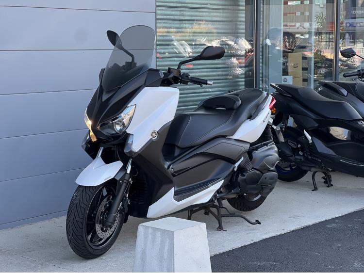 YAMAHA X-MAX 400 ABS