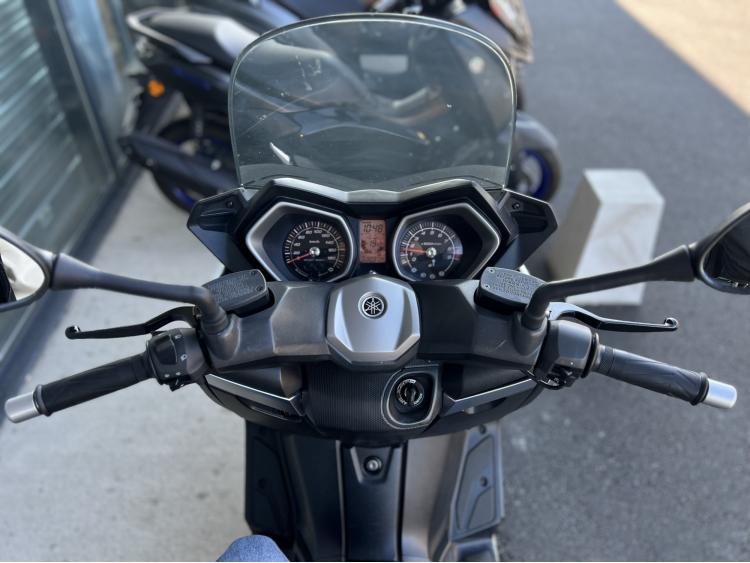 YAMAHA X-MAX 400 ABS