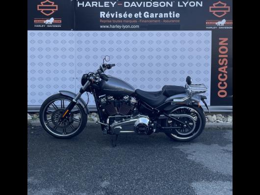 HARLEY-DAVIDSON SOFTAIL BREAKOUT 1868