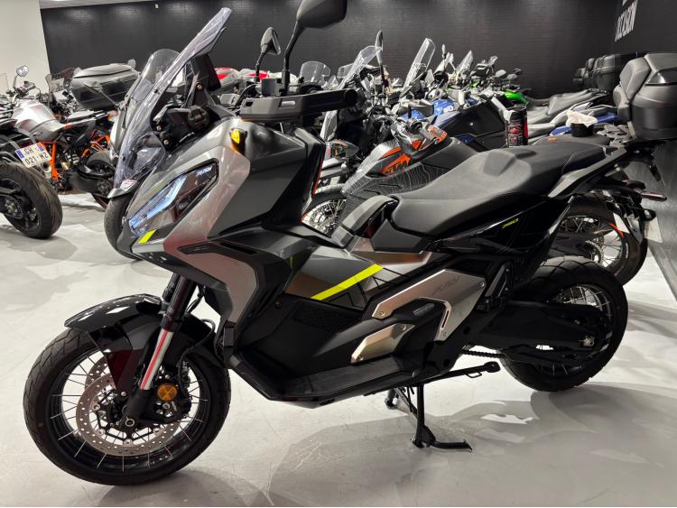 HONDA X-ADV 750