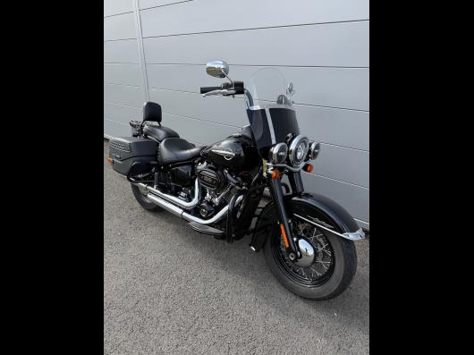 HARLEY-DAVIDSON SOFTAIL HERITAGE 1868 CLASSIC