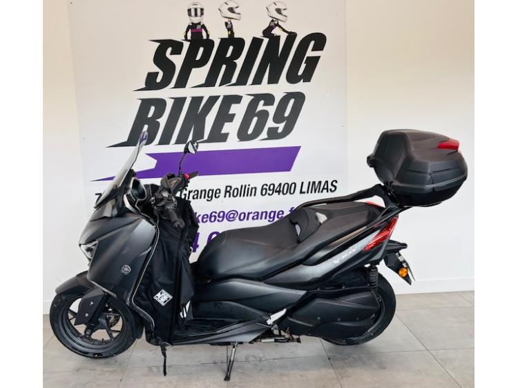 YAMAHA XMAX 300