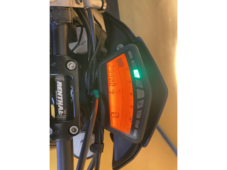 DUCATI HYPERMOTARD 796 