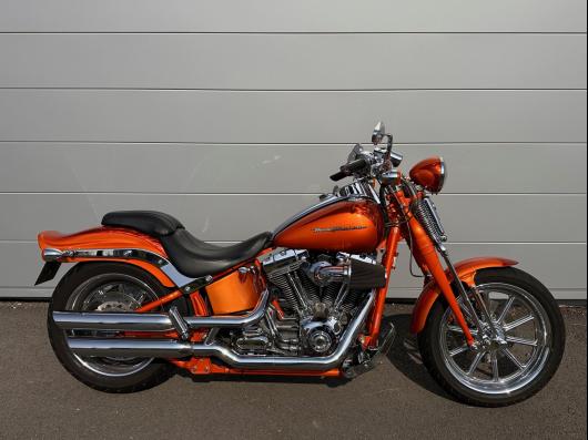 HARLEY-DAVIDSON SOFTAIL SPRINGER 1800 CVO