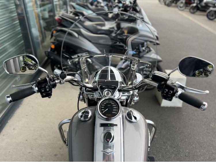 HARLEY-DAVIDSON TOURING ROAD KING 1690