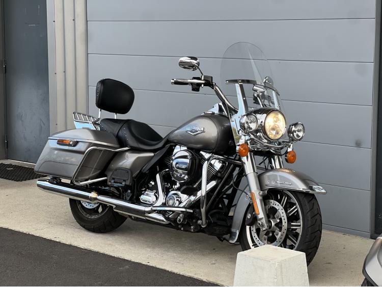 HARLEY-DAVIDSON TOURING ROAD KING 1690