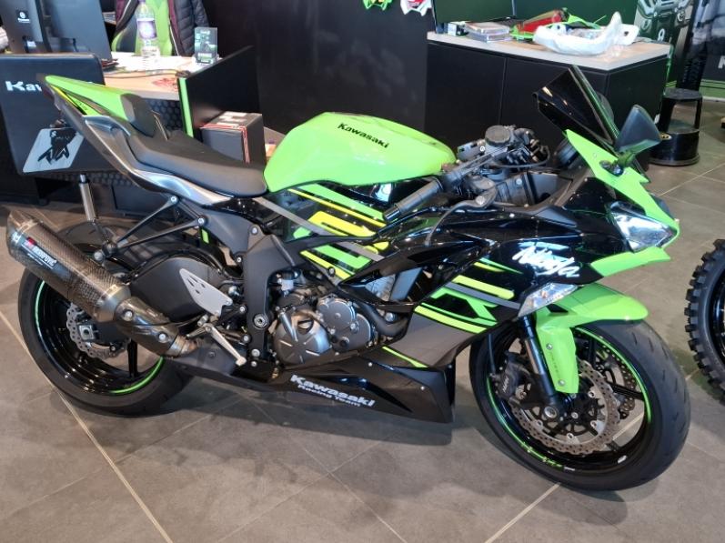 KAWASAKI ZX-6R 636
