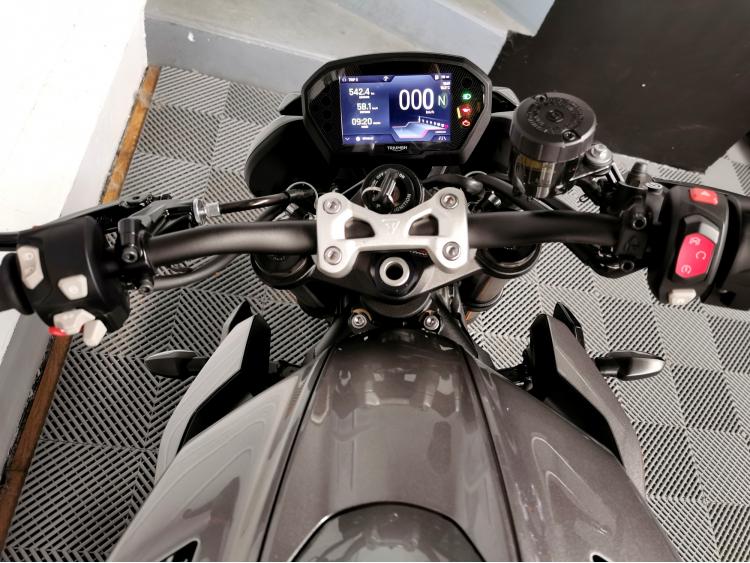 TRIUMPH STREET TRIPLE 765 RS