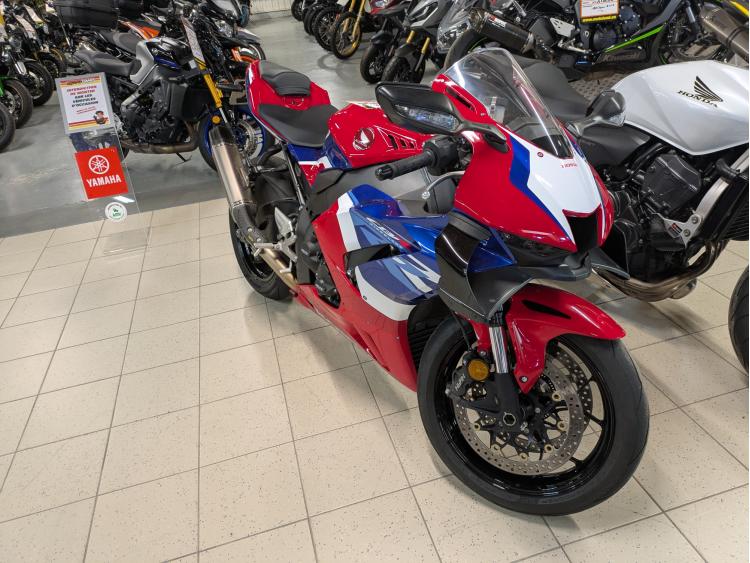 HONDA CBR 1000 RR FIREBLADE