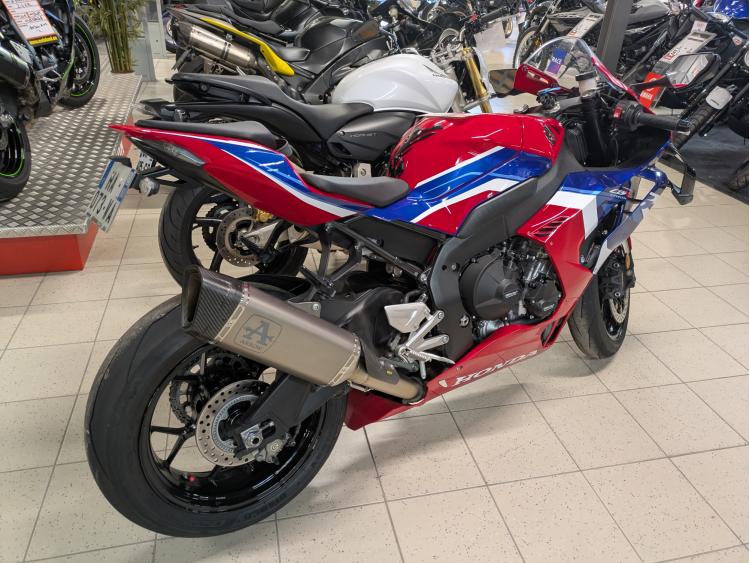 HONDA CBR 1000 RR FIREBLADE