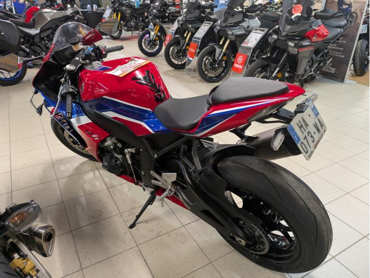 HONDA CBR 1000 RR FIREBLADE