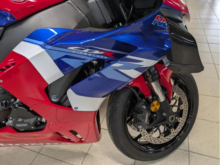 HONDA CBR 1000 RR FIREBLADE