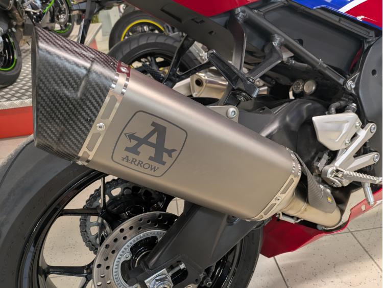 HONDA CBR 1000 RR FIREBLADE