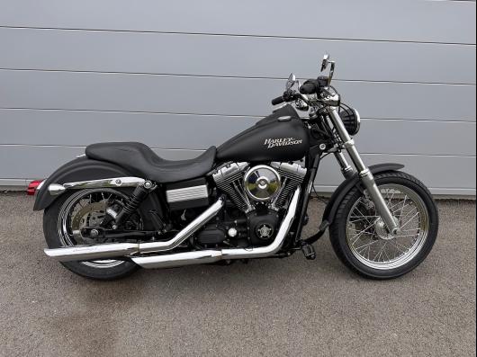 HARLEY-DAVIDSON DYNA STREET BOB 1584