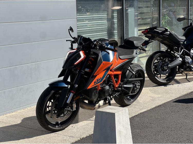 KTM 1290 SUPER DUKE R