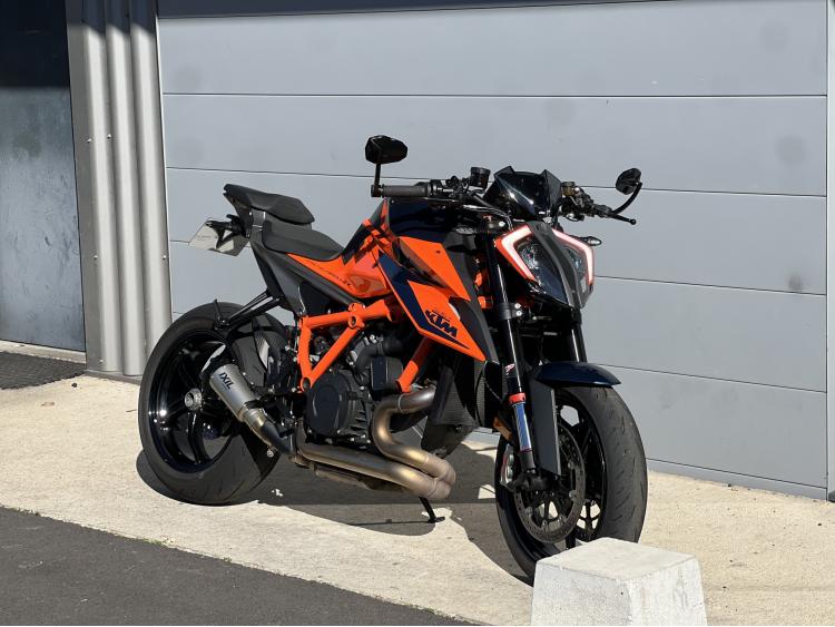 KTM 1290 SUPER DUKE R