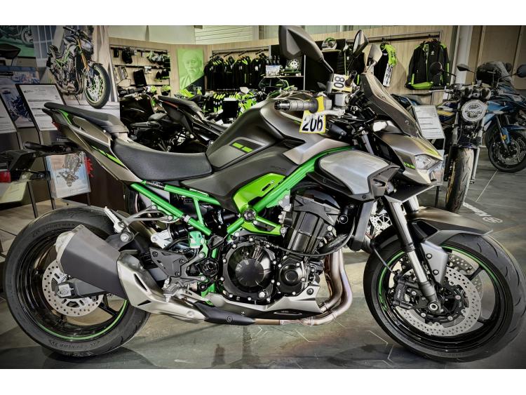 KAWASAKI Z 900