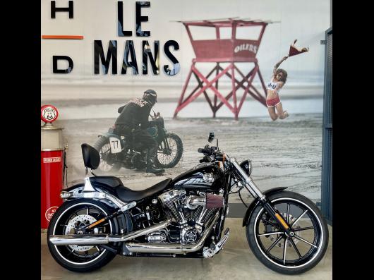 HARLEY-DAVIDSON SOFTAIL BREAKOUT 1690