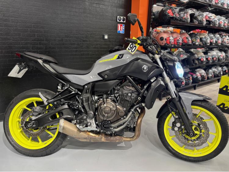 YAMAHA MT-07