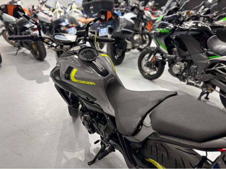 YAMAHA MT-07