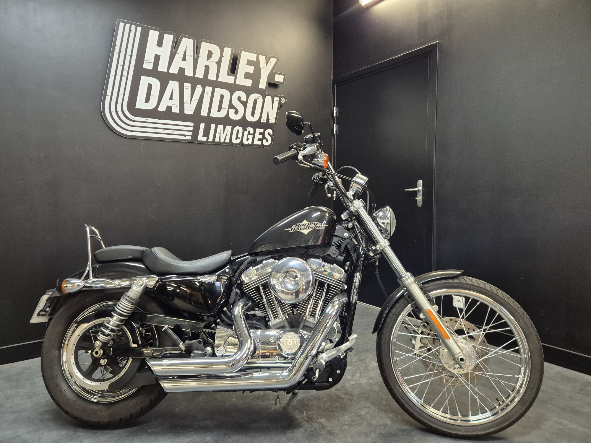 HARLEY-DAVIDSON SPORTSTER SEVENTY-TWO 1200