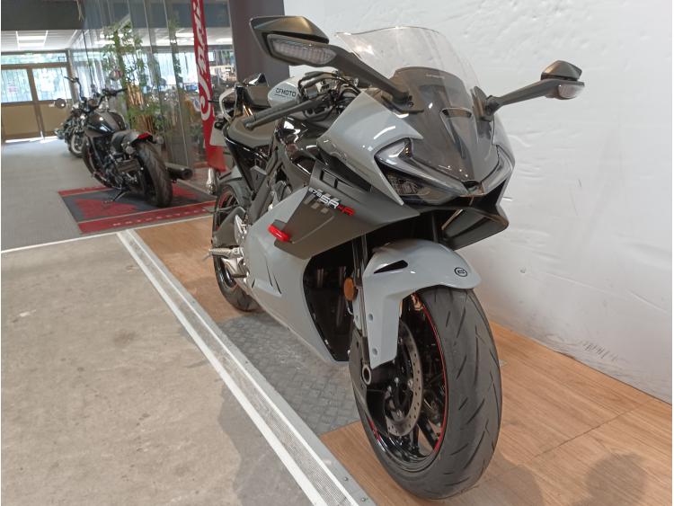 CF MOTO 675 SR-R