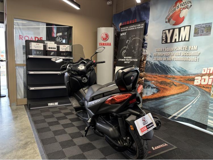 YAMAHA XMAX 125