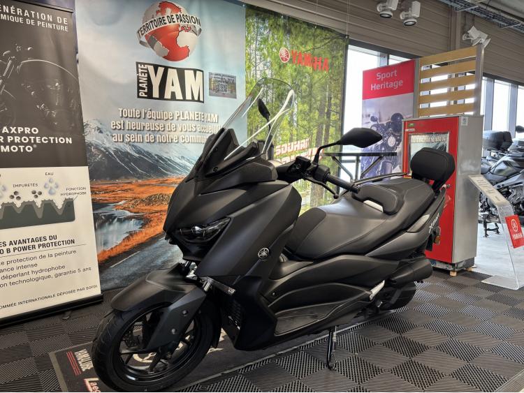 YAMAHA XMAX 125