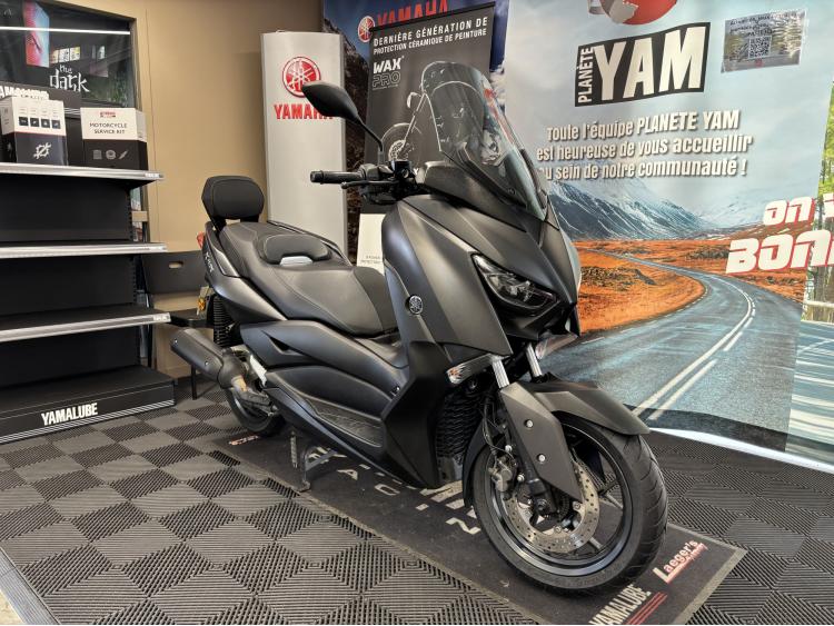 YAMAHA XMAX 125