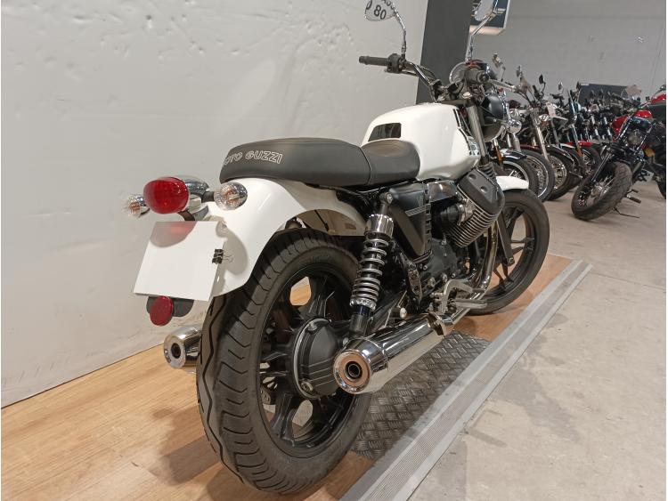 MOTO GUZZI V7 STONE