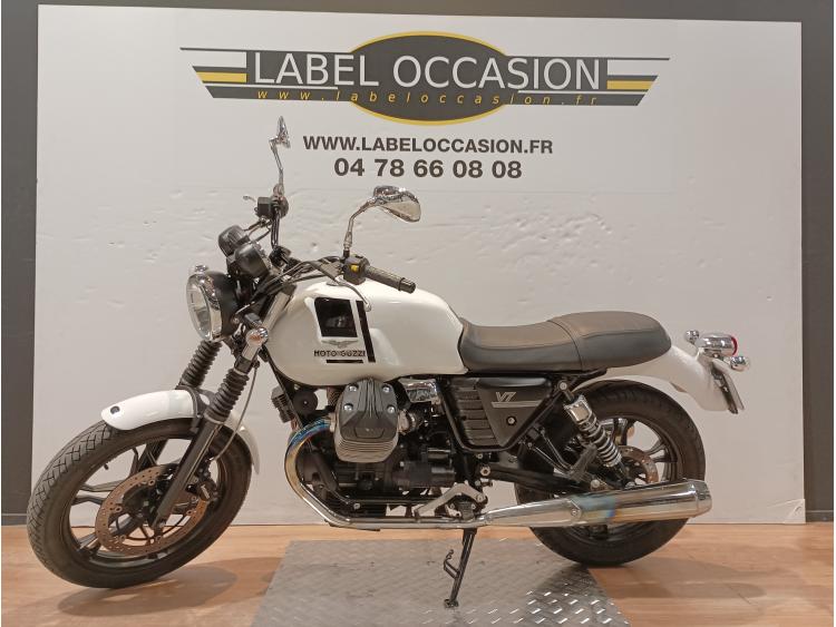 MOTO GUZZI V7 STONE