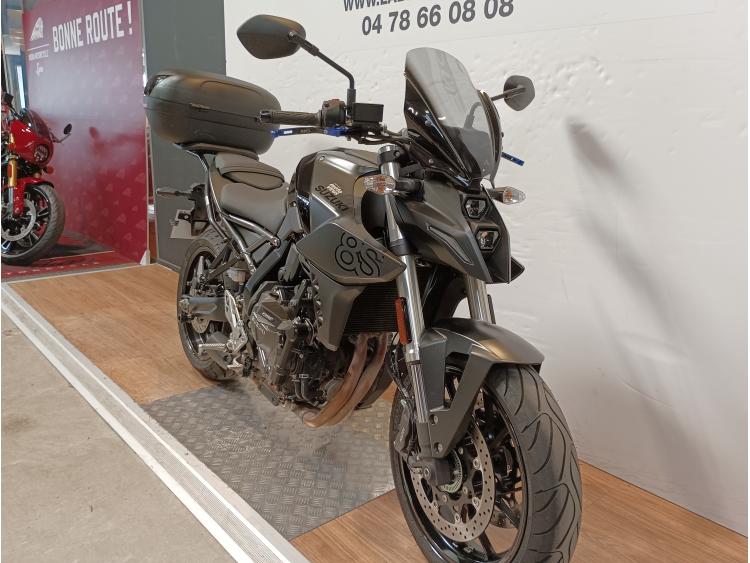 SUZUKI GSX 8S