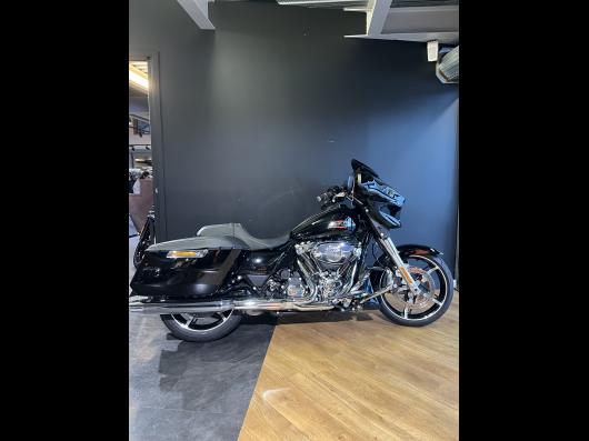 HARLEY-DAVIDSON TOURING STREET GLIDE 1923