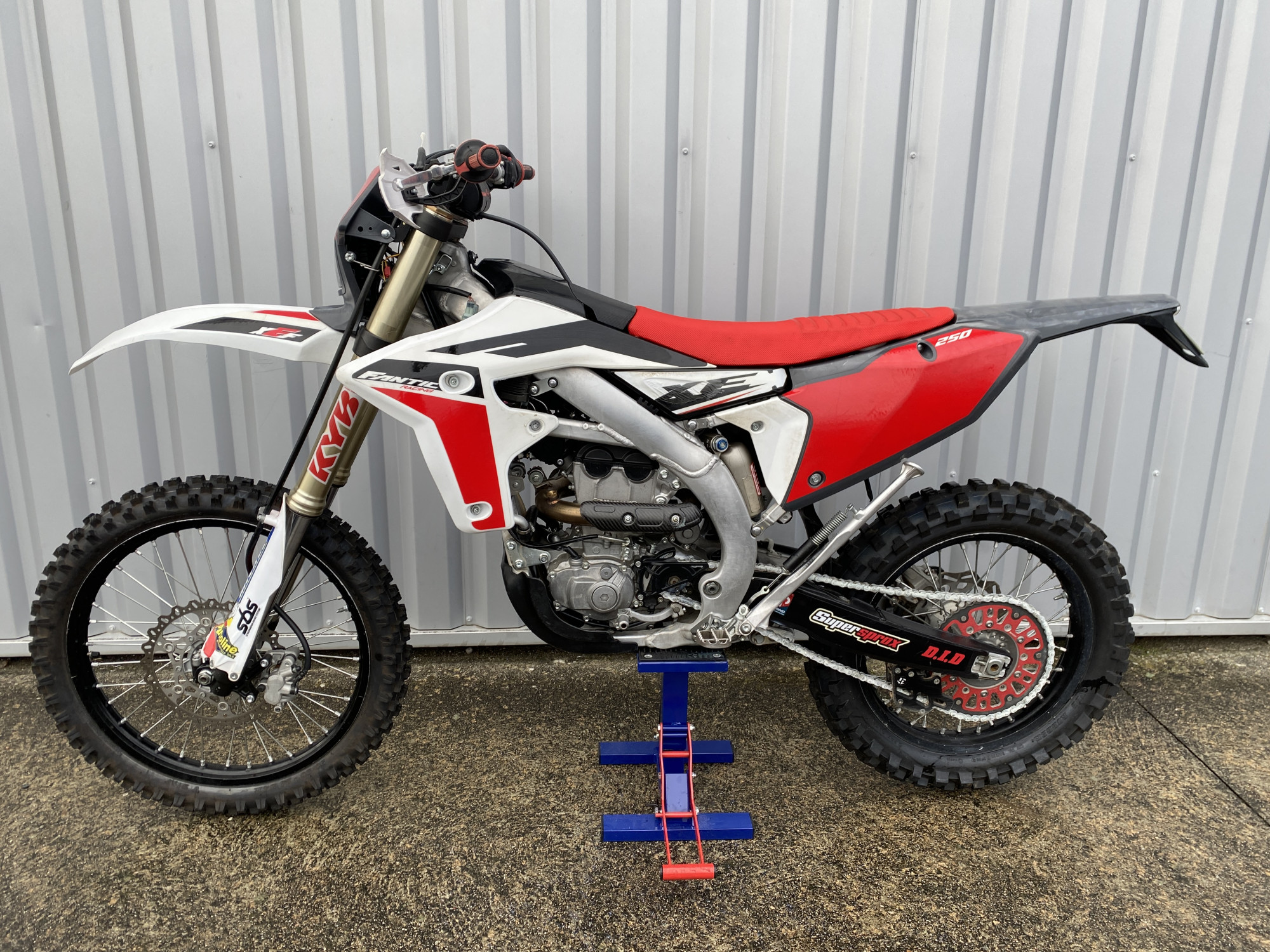FANTIC XEF 250 ENDURO