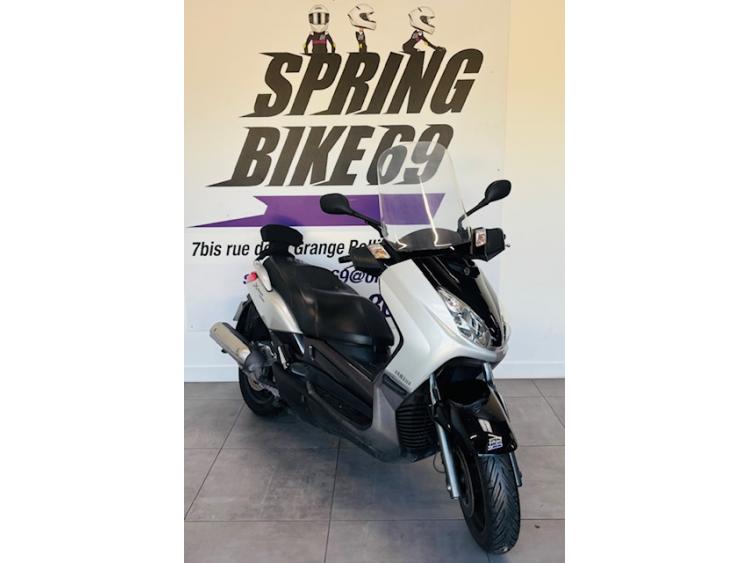 YAMAHA XMAX 125