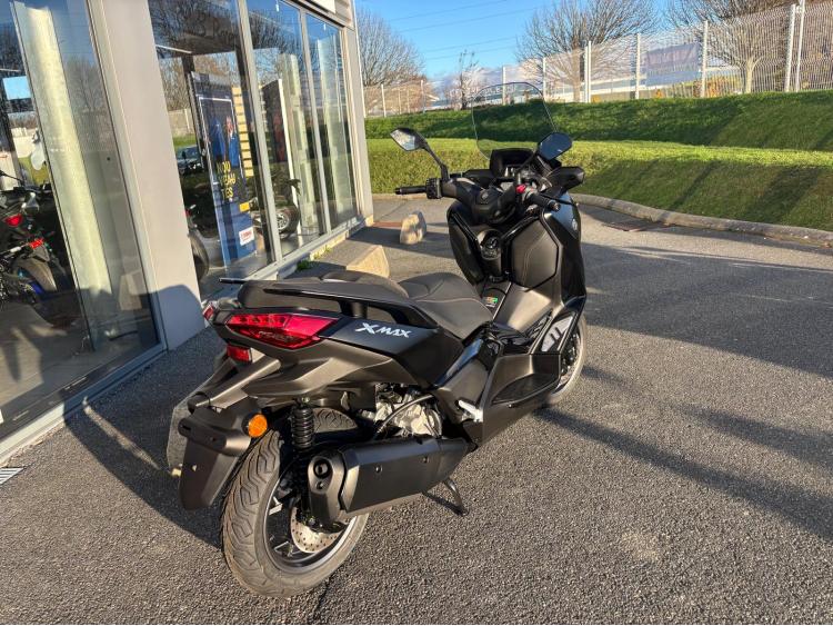 YAMAHA XMAX 300 Tech Max