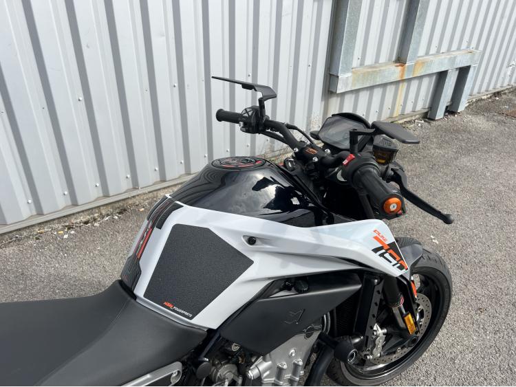 KTM 790 DUKE BRIDABLE (A partir de 134€ / mois)