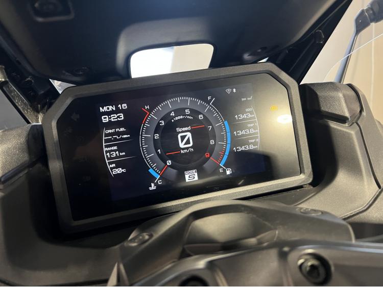 YAMAHA XP T-MAX 560 TECH MAX (A PARTIR DE 174€/MOIS)