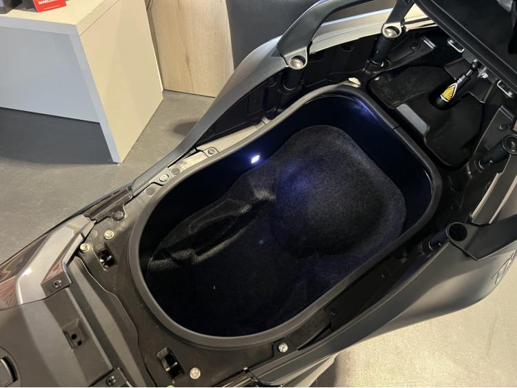 YAMAHA XP T-MAX 560 TECH MAX (A PARTIR DE 174€/MOIS)