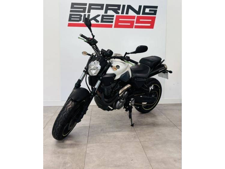 YAMAHA MT-660