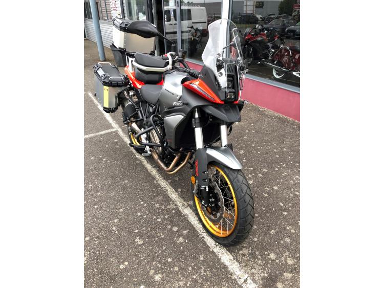 QJ MOTOR SRT 700 X TOURING
